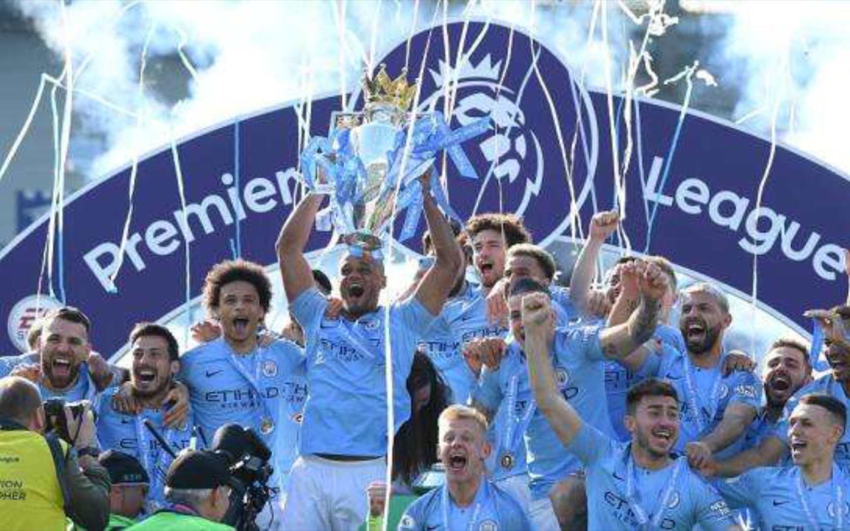 同时还有两 同时还有两